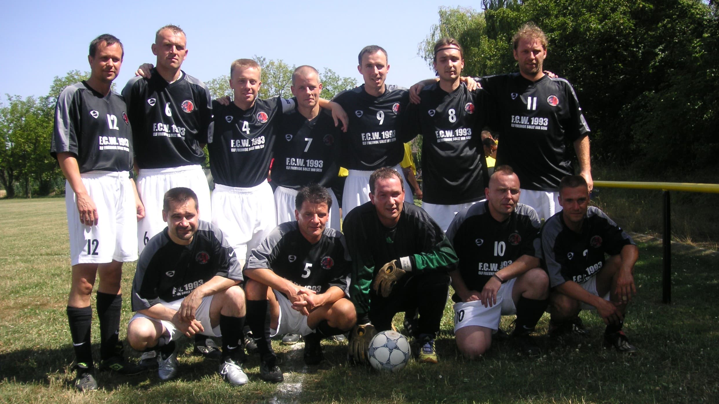 FC Waldstraßenviertel Mannschaftsfoto 42