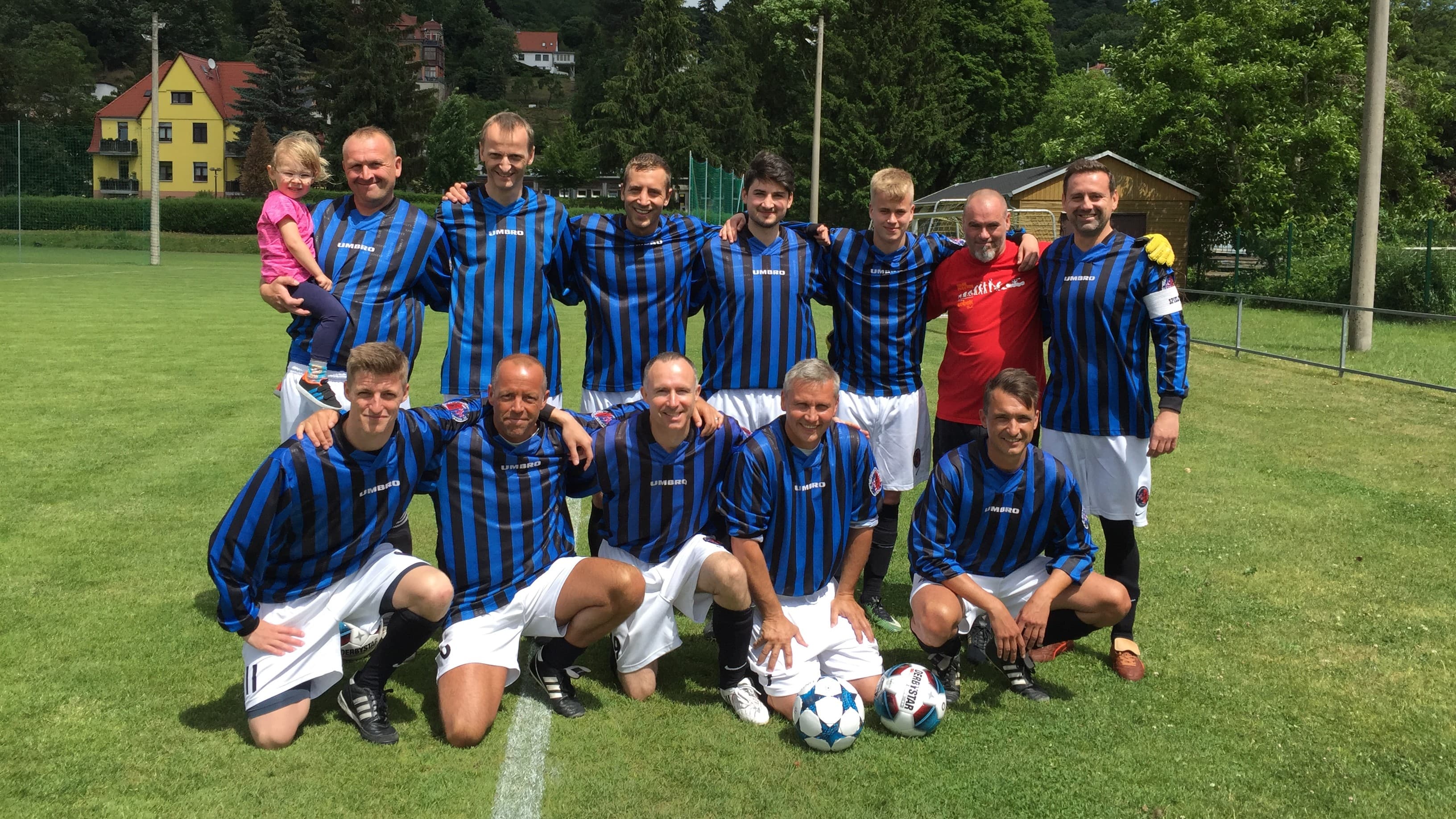 FC Waldstraßenviertel Mannschaftsfoto 64